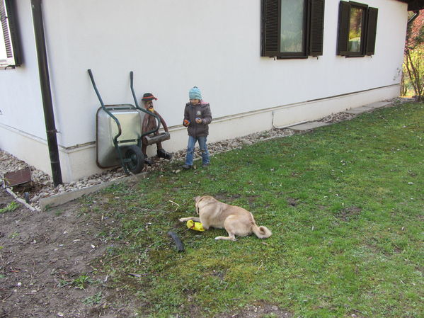 Eiersuche in Goldgeben
