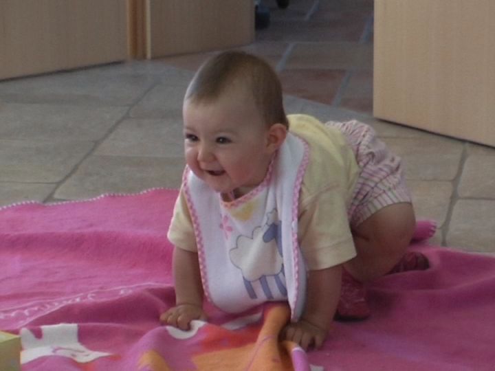 krabbeln-auf-der-der-decke-2007-07-14.mpeg