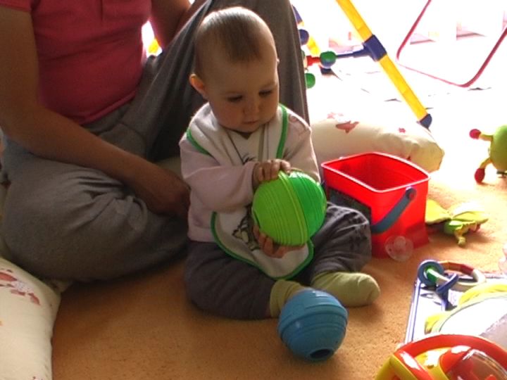 kugeln-am-teppich-2007-06-03.mpeg